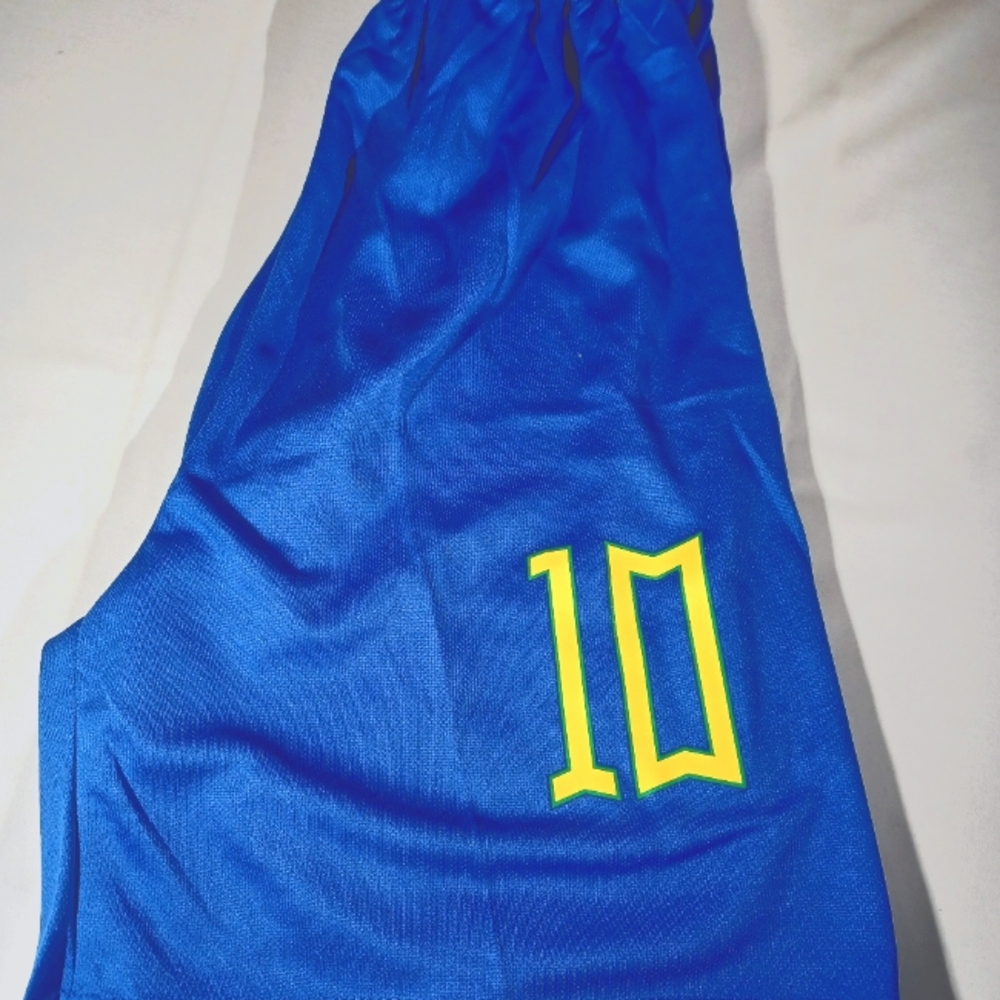 Soccer shorts brasil num. 10 perfect for training all sizes S,M,L, XL.